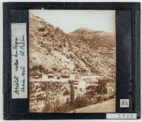 2 vues Vallée du Segré : hameau de Pont de Bar et village d'Aristot sur son piton / cliché Frödin. - 29 août 1922.