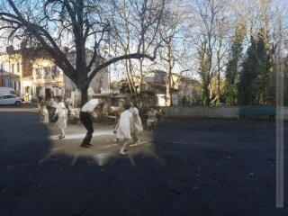 1 vue Bal du village / Mylène Aguila photographe. - 26 novembre 2020. - Photographie numérique