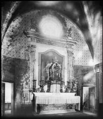 1 vue Tramesaygues. Eglise, l'autel.