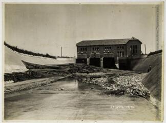 1 vue Centrale électrique de Saint-Sernin.