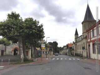 1 vue La place / Delphine Gardonio photographe. - 14 juillet 2021. - Photographie numérique