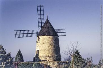 4 vues Castelnaudary : le moulin de Cugarel.