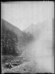 1 vue Luchon : vallée de la Pique vers Jouéou. - août 1936.