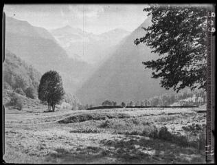 1 vue Luchon : vallée du Lys. - septembre-octobre 1936.