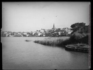 1 vue Castelnaudary : le bassin et la ville. - 14 mai 1941.