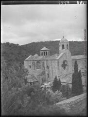 1 vue Abbaye de Fontfroide. - entre le 29 mars et le 1er avril 1942.