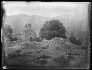 1 vue Chapelle de Saint-Engrâce à Amélie-les-Bains / cliché Henri Gaussen. - 9 février 1924.