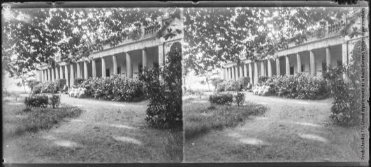 1 vue Montjoie-en-Couserans : établissement thermal d'Audinac-les-Bains