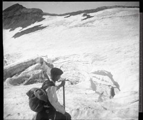 1 vue La grande crevasse 3000 m. 6 août 1904.