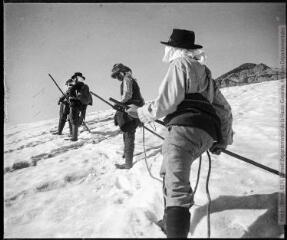1 vue Le glacier recouvert de neige 6 août 1904.