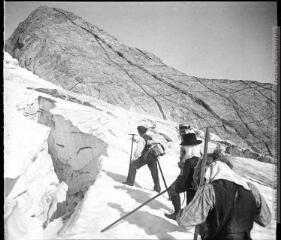 1 vue Crevasse près du petit Vignemale 2980 m, 6 août 1904.