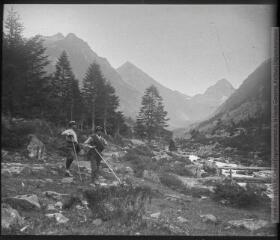 1 vue Vallée du Lutour, pic Culaus, Pébignau, et des Oulettes. 6 h 30 du soir. 4 août 1904.