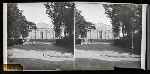 1 vue L'église catholique.