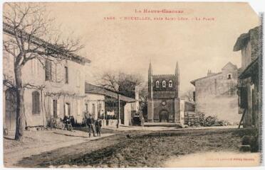 2 vues La Haute-Garonne. 1463. Noueilles, près Saint-Léon : la place. - Toulouse : phototypie Labouche frères, marque LF au verso, 1er juillet 1915. - Carte postale
