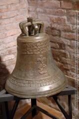 1 vue La cloche. - juin 2005. - Photographie