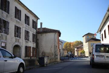 1 vue La rue principale / Anaïs Belchun photographe. - 2 novembre 2017. - Photographie numérique