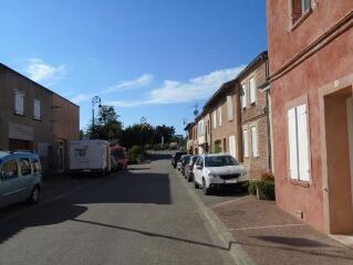 1 vue Intérieur du village / Francis Baros photographe. - 21 août 2017. - Photographie numérique