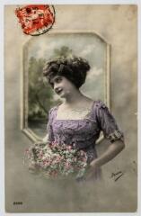 2 vues 2588. [Portrait de femme tenant une corbeille de fleurs à la main] / cliché Irisa. - [s.l] : [s.n], [vers 1913]. - Carte postale