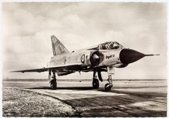 2 vues 5. Mirage III E : intercepteur tous temps / cliché G.A.M. - Dassault. - Toulouse : éditions aéronautiques, [après 1956]. - Carte postale