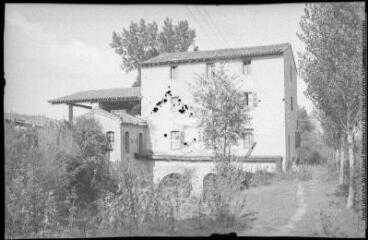 1 vue Banlieue de Toulouse. 145. Blagnac : le moulin du Ramier. - Toulouse : maison Labouche frères, [entre 1900 et 1920]. - Photographie
