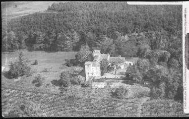 2 vues Château de Labusquière : Lombez (Gers). - Toulouse : phototypie Labouche frères, marque LF, [entre 1930 et 1937]. - Carte postale