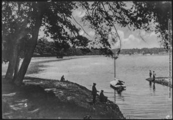 1 vue 5. Lac de Saint-Ferréol, près Revel (Haute-Garonne). - Toulouse : édition Labouche frères, [entre 1930 et 1960]. - Photographie