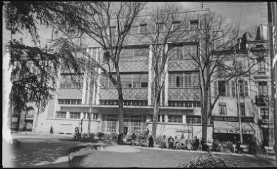 1 vue 55. Toulouse : le nouvel Hôtel des postes. - Toulouse : édition Labouche frères, [entre 1935 et 1950]. - Photographie