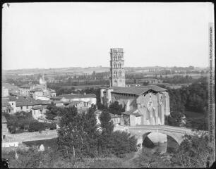 1 vue 1471. Cathédrale de Rieux (Haute-Garonne). - Toulouse : édition Labouche frères, [entre 1900 et 1920]. - Photographie