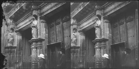 1 vue [Toulouse : église de la Dalbade : le portail et ses statues]. - Toulouse : édition Labouche frères, [entre 1920 et 1950]. - Photographie
