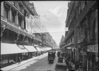 1 vue [Toulouse : rue Alsace-Lorraine : vêtements Thiery au n° 32-34]. - Toulouse : édition Labouche frères, [entre 1920 et 1950]. - Photographie