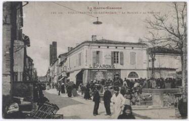 3 vues La Haute-Garonne. 222 bis. Villefranche-de-Lauragais : le marché à la volaille. - Toulouse : [Labouche frères], marque LF au verso, [1909]. - Carte postale