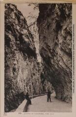 1 vue - Vallée de l\'Aude. 23. Gorges Saint-Georges, près Axat. - Toulouse : phototypie Labouche frères, marque LF, [1934]. - Carte postale (ouvre la visionneuse)