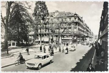 3 vues 915. Toulouse La Ville Rose. La rue Alsace-Lorraine. - Toulouse : maison Labouche frères, [entre 1950 et 1960]. - Photographie