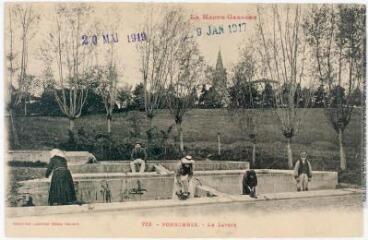 2 vues La Haute-Garonne. 753. Fonsorbes : le lavoir. - Toulouse : phototypie Labouche frères, marque LF au verso, [entre 1911 et 1925], tampons d'édition du 9 janvier 1917 et du 20 mai 1919. - Carte postale