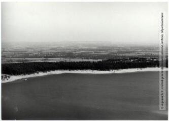 1 vue Revel : lac de Saint-Ferréol : plage / Jean Quéguiner photogr. - Juillet 1976. - Photographie