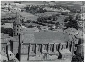 1 vue Castelnaudary (Aude) : collégiale Saint-Michel : façade sud / Jean Quéguiner photogr. - Juillet 1976. - Photographie