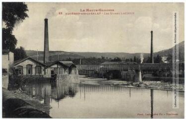 1 vue La Haute-Garonne. 83. Mazères-sur-le-Salat : les usines Lacroix. - Toulouse : phototypie Labouche frères, marque LF au verso, [1918]. - Carte postale