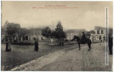 1 vue La Haute-Garonne. 906. Pinsaguel : la place et l'avenue du pont. - Toulouse : phototypie Labouche frères, marque LF au verso, [1918]. - Carte postale