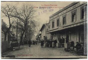2 vues La Haute-Garonne. 1342. Castanet : avenue de la Vierge. - Toulouse : phototypie Labouche frères, [1917], tampons d'édition du 6 février 1917 et du 21 juin 1919. - Carte postale