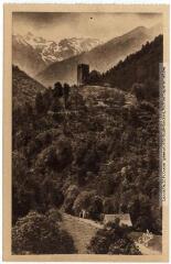 1 vue 271. Luchon : tour de Castelvieil [i.e. Castelviel] et fond du Lys. - Toulouse : Pyrénées-Océan, éditions Labouche frères, marque Elfe, [entre 1937 et 1950]. - Carte postale