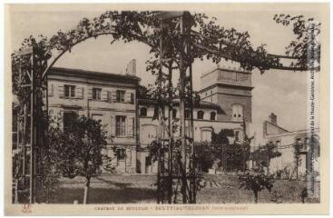 2 vues Château de Rouffiac, Rouffiac-Tolosan (Hte-Garonne). - Toulouse : éditions Pyrénées-Océan, Labouche frères, marque LF, [entre 1937 et 1950]. - Carte postale