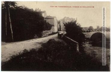 2 vues Pont de Tournefeuille, avenue de Molandier. - Toulouse : phototypie Labouche frères, marque LF au verso, [1930]. - Carte postale