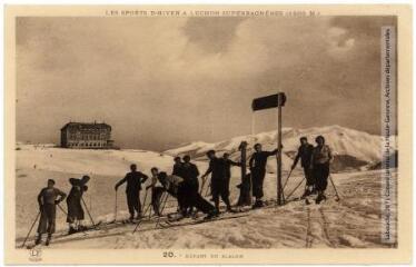 1 vue Les sports d'hiver à Luchon-Superbagnères (1800 m). 20. Départ du slalom. - Toulouse : éditions Pyrénées-Océan, Labouche frères, marque LF, [entre 1937 et 1950]. - Carte postale