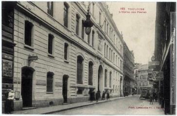 2 vues 165. Toulouse : l'hôtel des postes. - Toulouse : phototypie Labouche frères, marque LF au verso, [1918]. - Carte postale