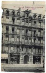 2 vues 269. Toulouse : grand hôtel de la Poste : rue d'Alsace-Lorraine. - Toulouse : phototypie Labouche frères, marque LF au verso, [1911], tampon d'édition du 5 février 1919. - Carte postale