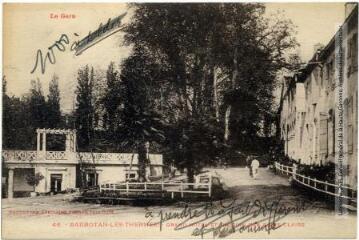 1 vue Le Gers. 46. Barbotan-les-Thermes : Grand hôtel et un coin des bains clairs. - Toulouse : phototypie Labouche frères, [entre 1918 et 1937]. - Carte postale