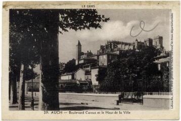 1 vue Le Gers. 219. Auch : boulevard Carnot et le haut de la ville. - Toulouse : édition Pyrénées-Océan, Labouche frères, [entre 1937 et 1950]. - Carte postale