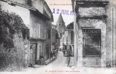 2 vues La Montagne Noire. 76. Sorèze : rue de Castres. - Toulouse : phototypie Labouche frères, marque LF au verso, [entre 1918 et 1937], tampon d'édition du 12 juillet 1928. - Carte postale