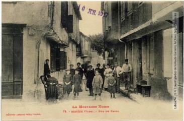 2 vues La Montagne Noire. 76. Sorèze (Tarn) : rue de Revel. - Toulouse : phototypie Labouche frères, marque LF au recto, [entre 1911 et 1925], tampon d'édition du 10 juillet 1917. - Carte postale