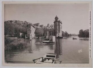 3 vues [Béziers] : la rivière de l'Orb et l'usine à eau. - Toulouse : maison Labouche frères, marque Elfe, [entre 1930 et 1950]. - Photographie